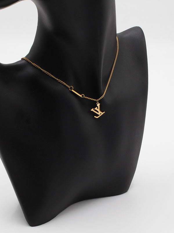 سلسال ال في ناعم ذهبي لوقو سلسال louis vuitton