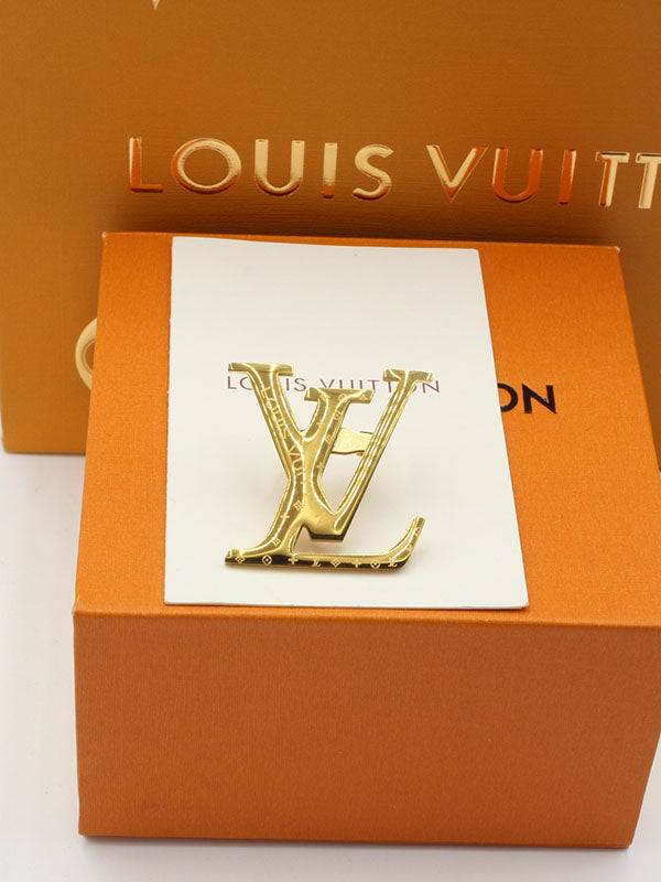 بروش لويس فيتون ميتال لوقو بروش louis vuitton
