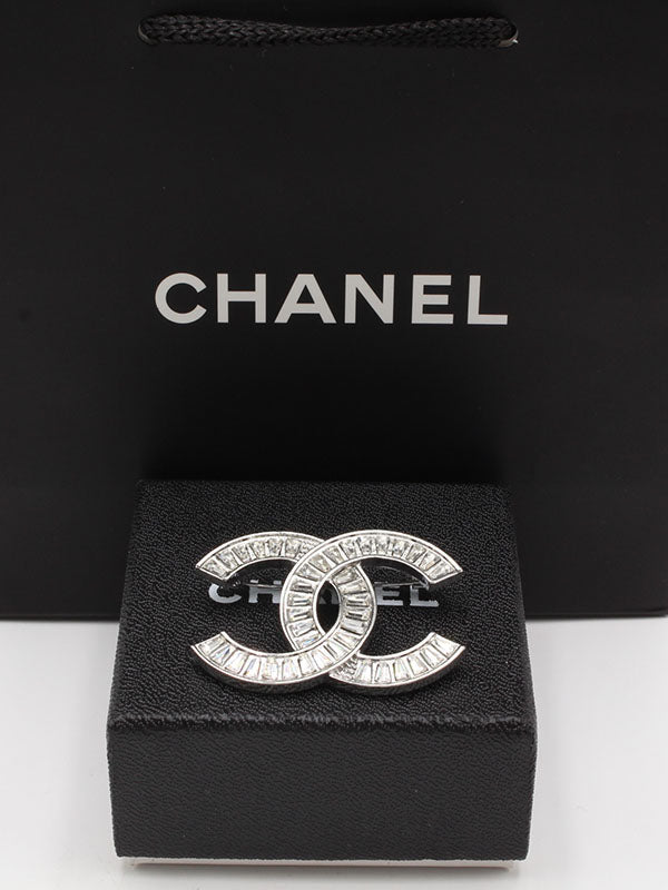 بروشات شانيل كيوبك بروش chanel فضي