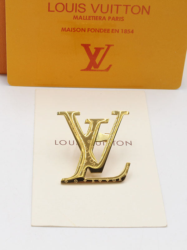 بروش لويس فيتون ميتال لوقو بروش louis vuitton ذهبي