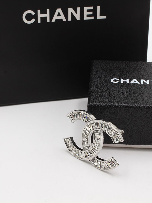 بروشات شانيل كيوبك بروش chanel