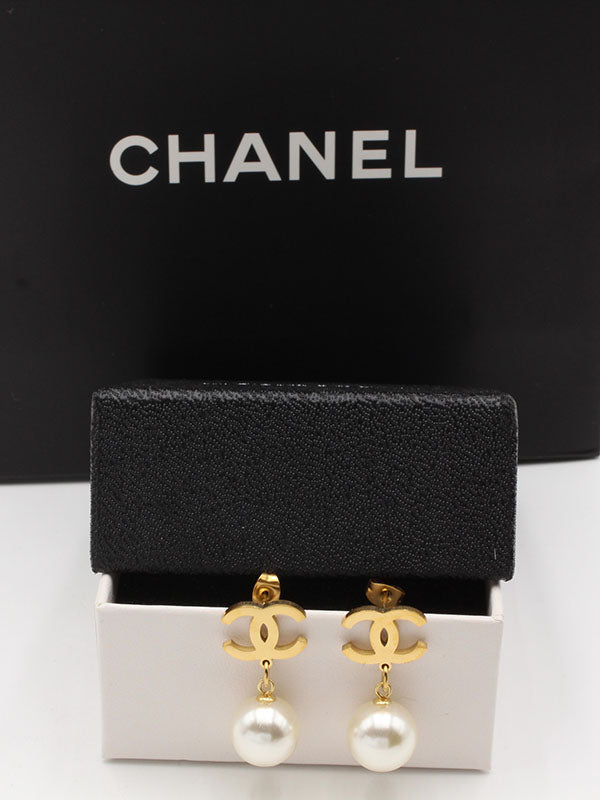 حلق شانيل لولو قولد حلق chanel ذهبي