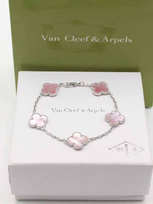 اساور فان كليف الماستر الجديده