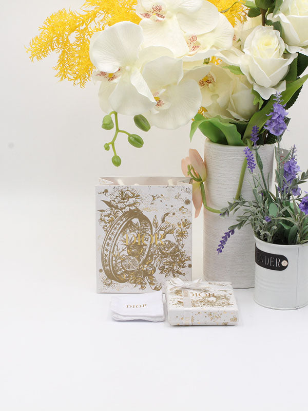 ملحقات ديور الاصلية ذهبي