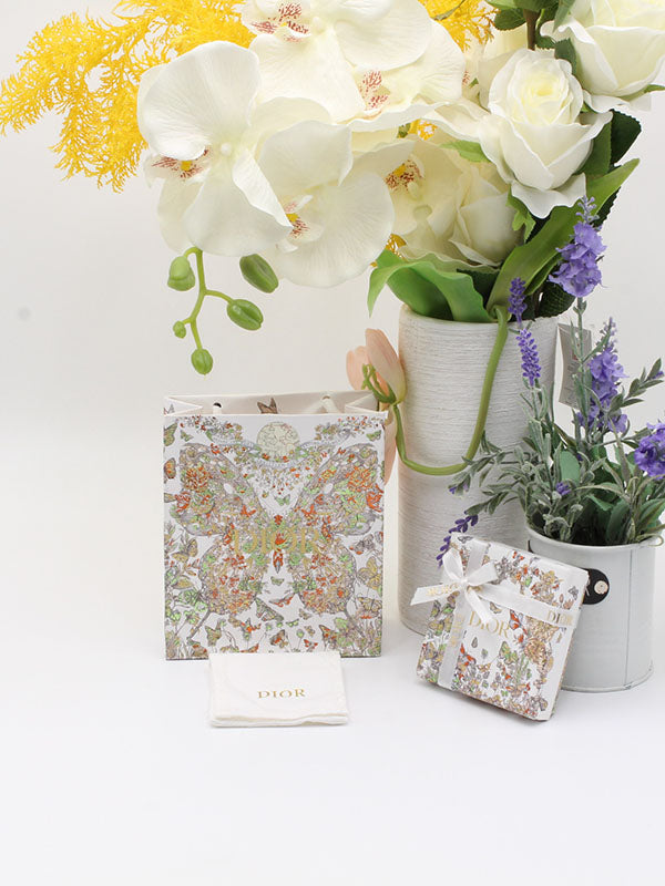 ملحقات ديور الاصلية ابيض ملون هدايا dior