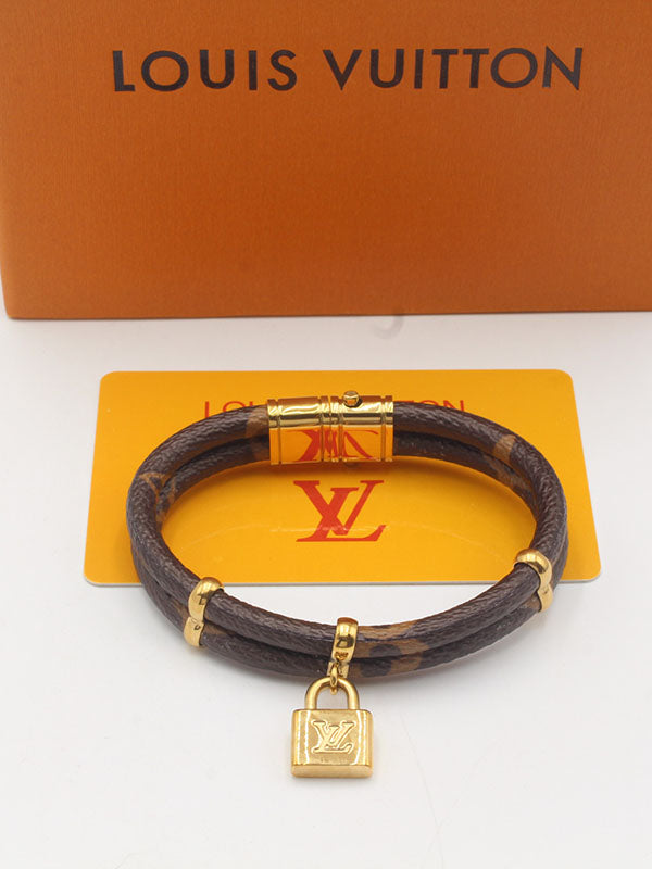 اساور لويس فيتون ليذر نيو لوك اسواره louis vuitton