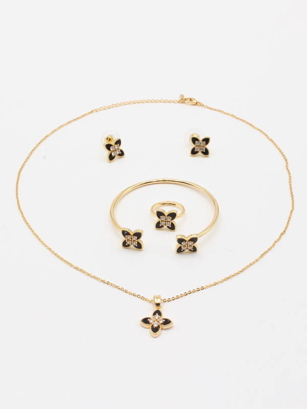 طقم روبرت كوين ناعم بناتي اطقم roberto coin اسود