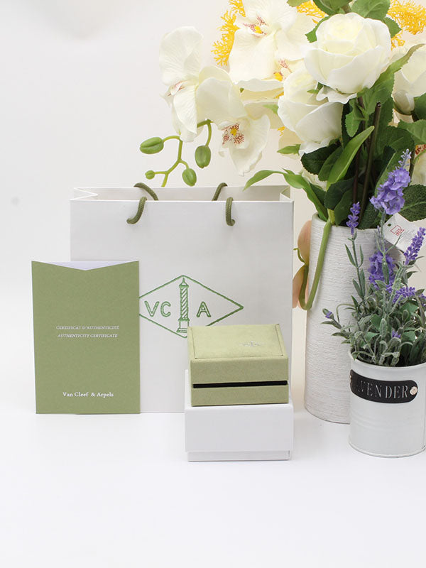 ملحقات فان كليف للاطقم كيس كبير هدايا van cleef