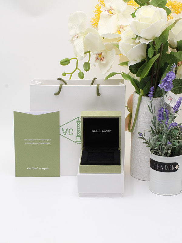 ملحقات فان كليف للاطقم كيس كبير هدايا van cleef