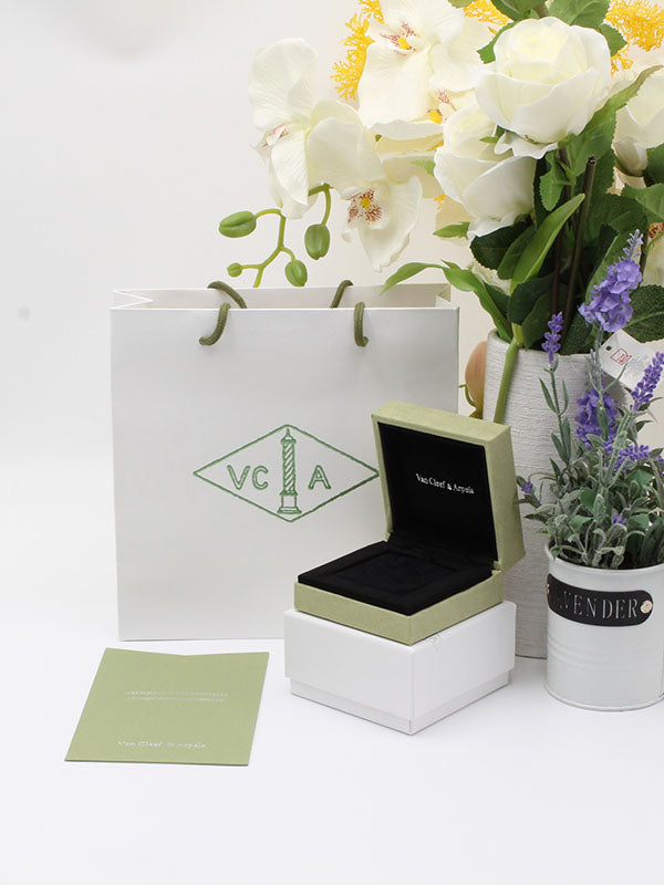 ملحقات فان كليف للاطقم كيس كبير هدايا van cleef