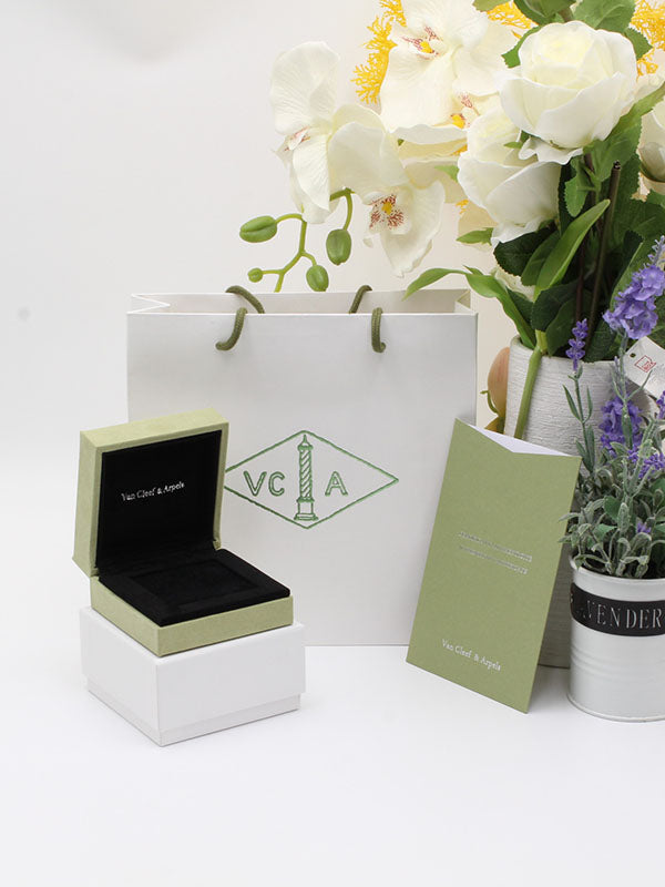 ملحقات فان كليف للاطقم كيس كبير هدايا van cleef