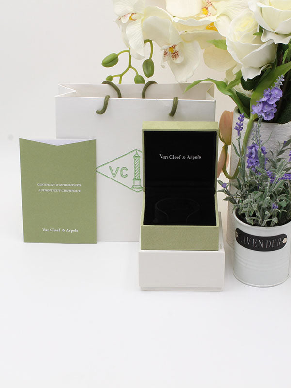 ملحقات فان كليف للاساور سكوير كيس كبير هدايا van cleef