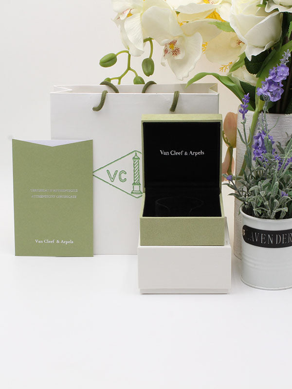 ملحقات فان كليف للاساور سكوير كيس كبير هدايا van cleef