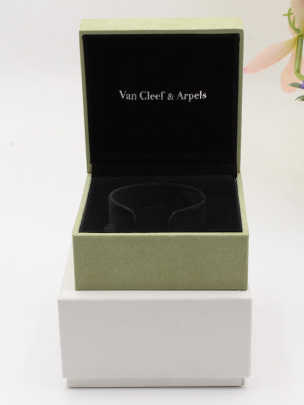 ملحقات فان كليف للاساور سكوير كيس كبير هدايا van cleef
