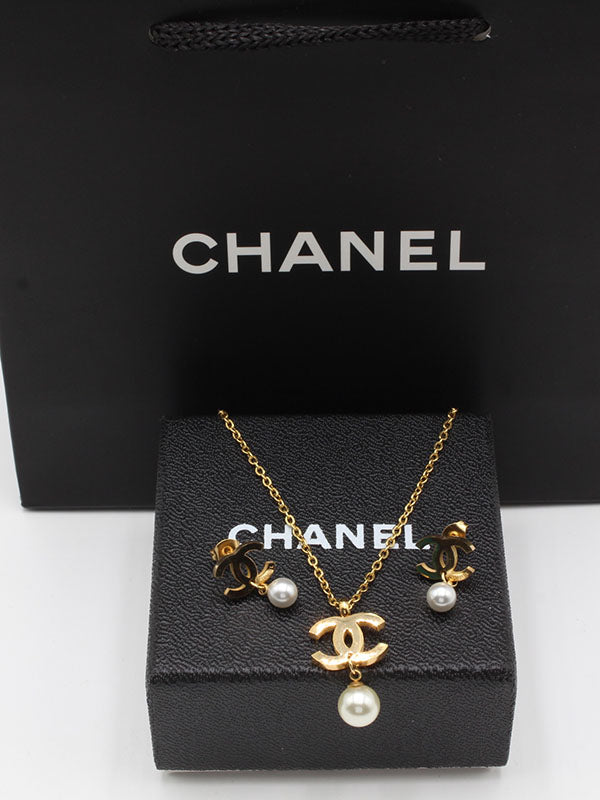 طقم شانيل لوقو لولو اطقم chanel ذهبي