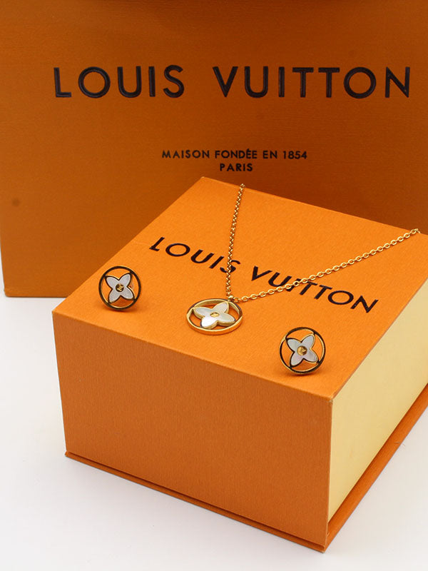 طقم لويس فيتون شيل تعليقة لوقو اطقم louis vuitton