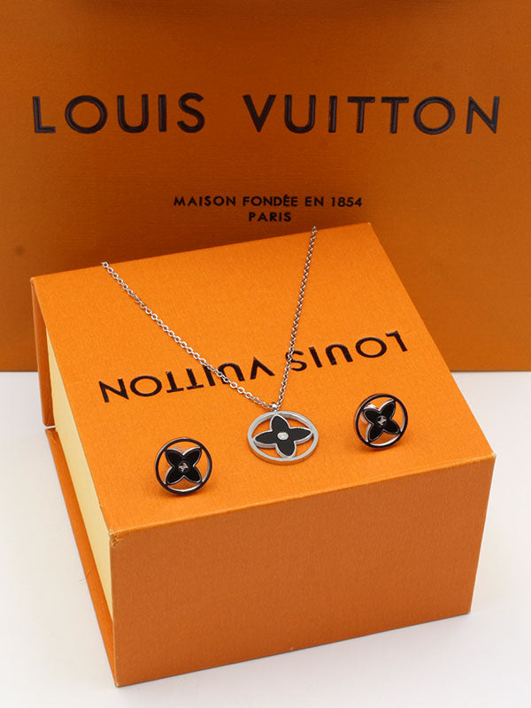 طقم لويس فيتون شيل تعليقة لوقو اطقم louis vuitton