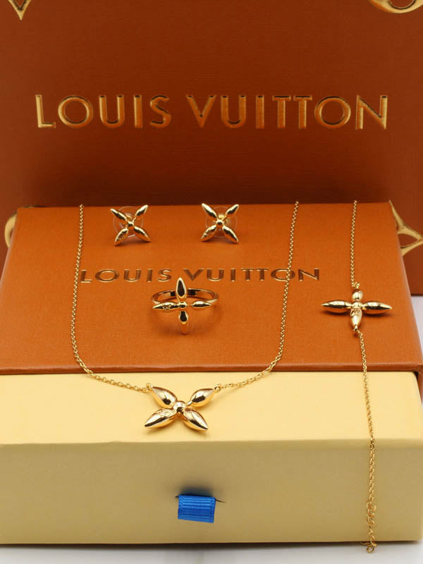 طقم لويس فيتون ناعم 4 قطع اطقم louis vuitton