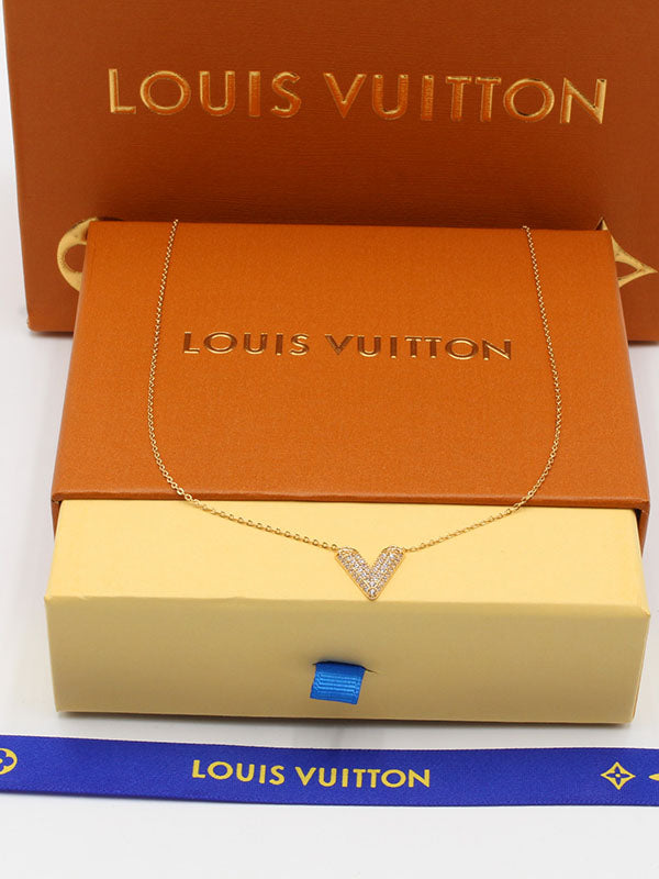 سلسال لويس فيتون زركون ناعم V سلسال louis vuitton ذهبي