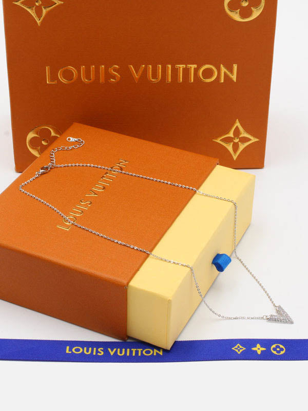 سلسال لويس فيتون زركون ناعم V سلسال louis vuitton