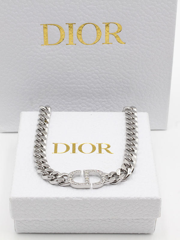 سلسال عقد ديور كريستال لوقو سلسال dior