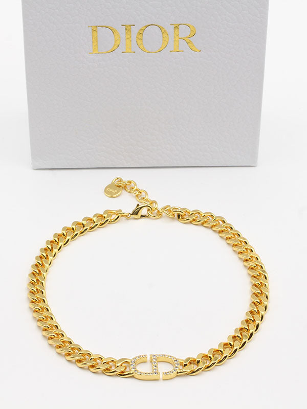 سلسال عقد ديور كريستال لوقو سلسال dior