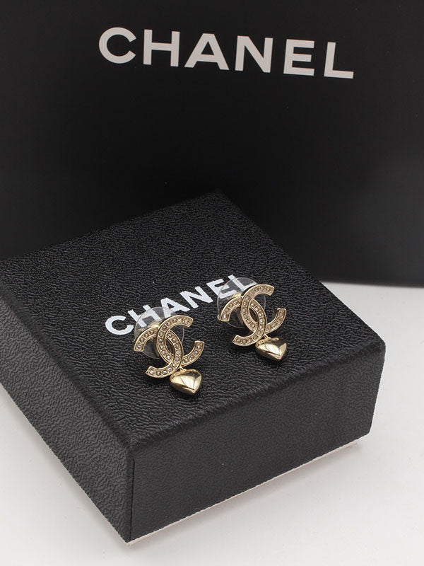 حلق شانيل ذهبي انتيك حلق chanel