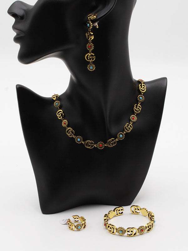 طقم قوتشي 4 قطع اطقم gucci