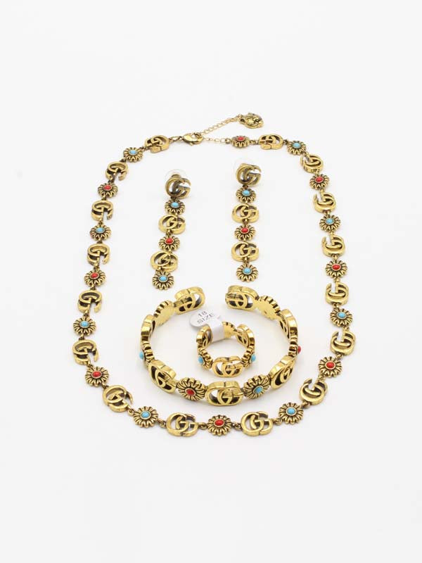 طقم قوتشي 4 قطع اطقم gucci