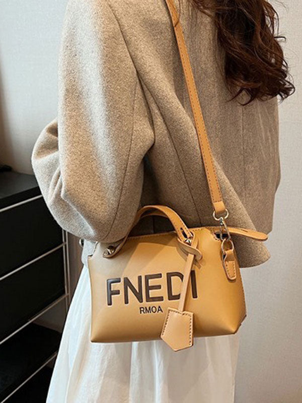 حقيبة مستوحى من فندي شنط وحقائب fendi