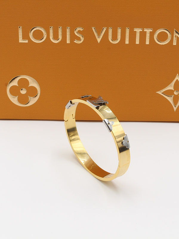 اسواره لويس فيتون بانقل لوقو قولد اسواره louis vuitton ذهبي