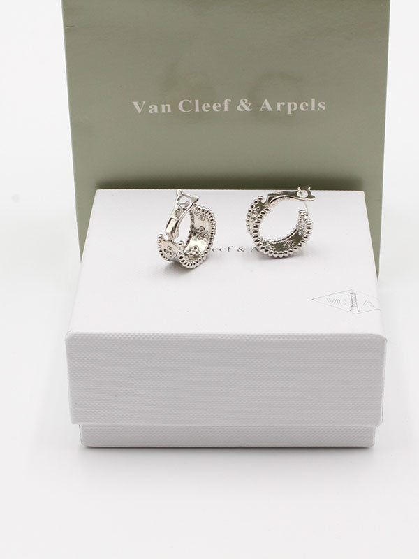 حلق فان كليف كيرف زركون حلق van cleef