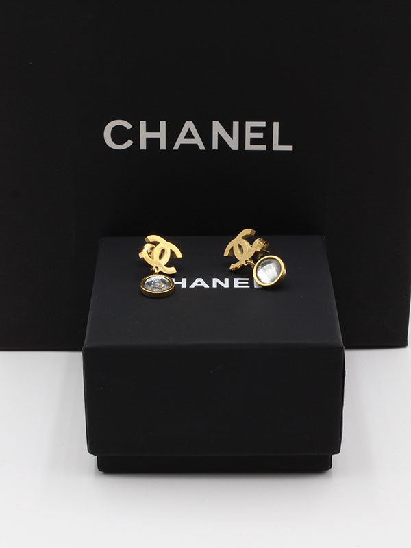 حلق شانيل بيق ستون قولد لوقو حلق chanel