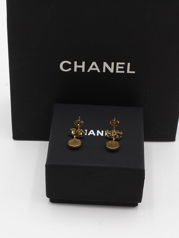 حلق شانيل بيق ستون قولد لوقو حلق chanel