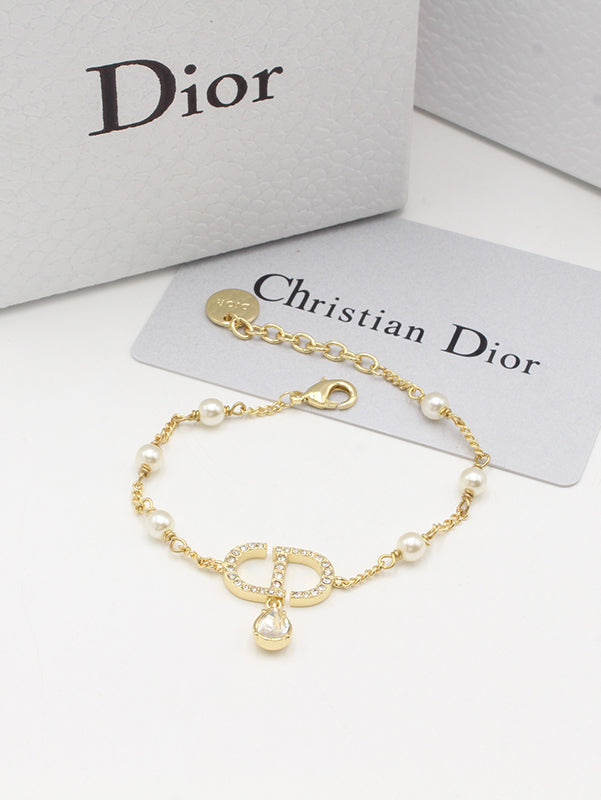 اسوارة ديور قولد بيرل نيو ستايل اسواره dior