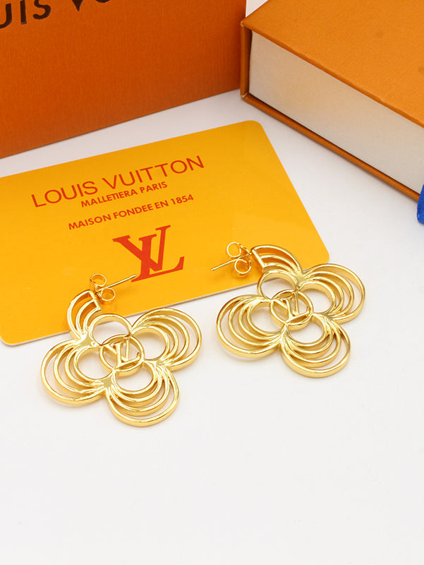 حلق لويس فيتون بيق فلاور لوقو حلق louis vuitton ذهبي