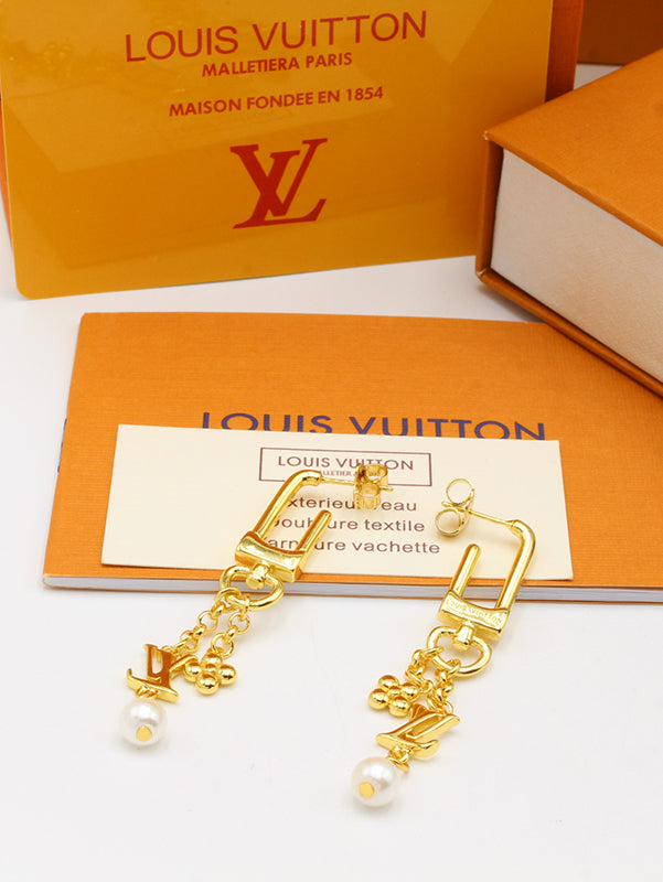 حلق لويس فيتون بيرل لوقو طويل حلق louis vuitton ذهبي