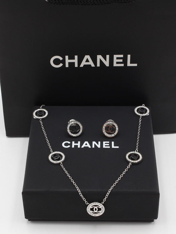 طقم شانيل تشوكر 2 قطع اطقم chanel