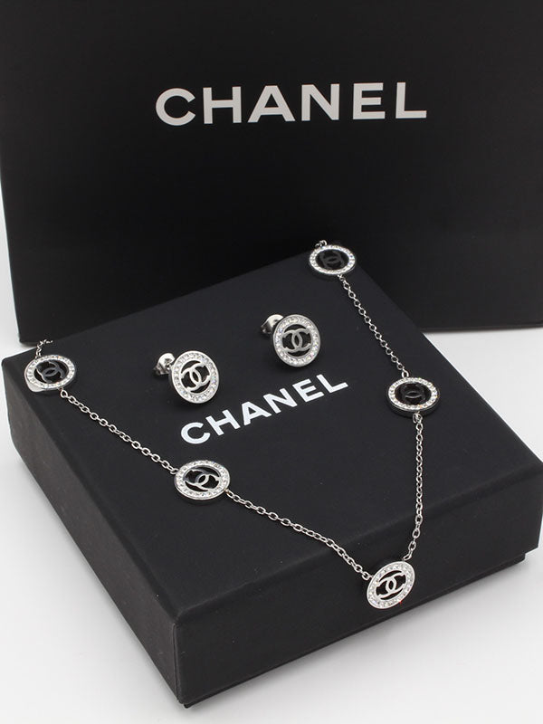 طقم شانيل تشوكر 2 قطع اطقم chanel