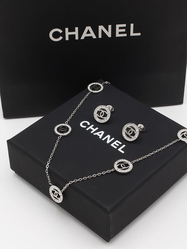 طقم شانيل تشوكر 2 قطع اطقم chanel