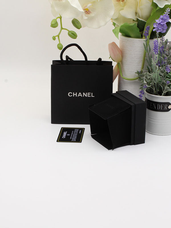 ملحقات شانيل بوكس مربع هدايا chanel