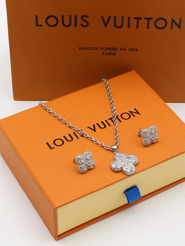 طقم لويس فيتون فل زركون اطقم louis vuitton