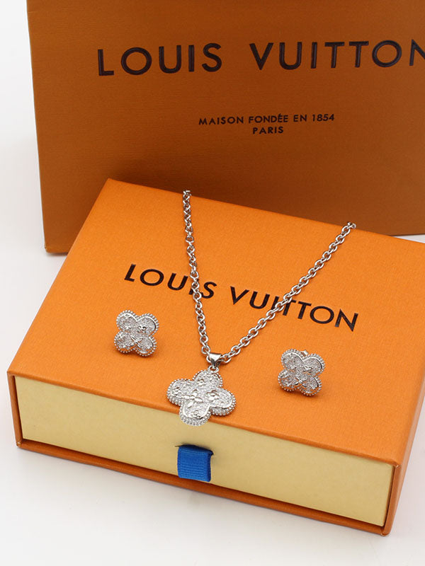 طقم لويس فيتون فل زركون اطقم louis vuitton