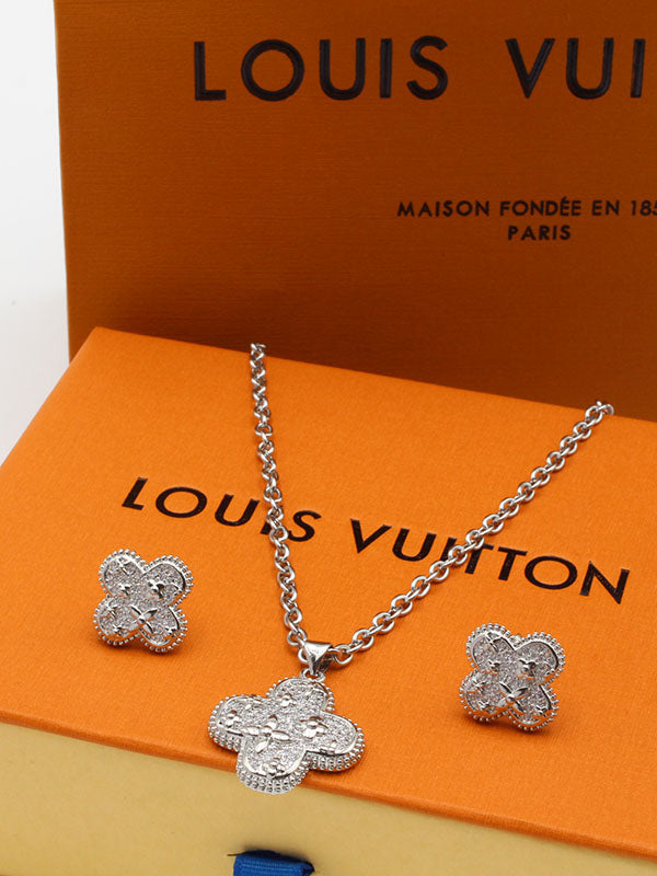 طقم لويس فيتون فل زركون اطقم louis vuitton