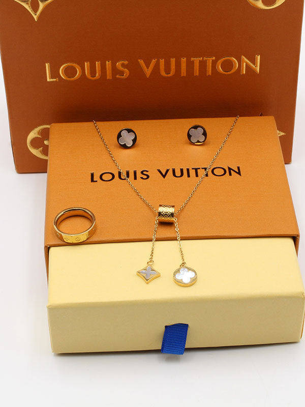 طقم لويس فيتون 3 قطع ناعم اطقم louis vuitton ذهبي