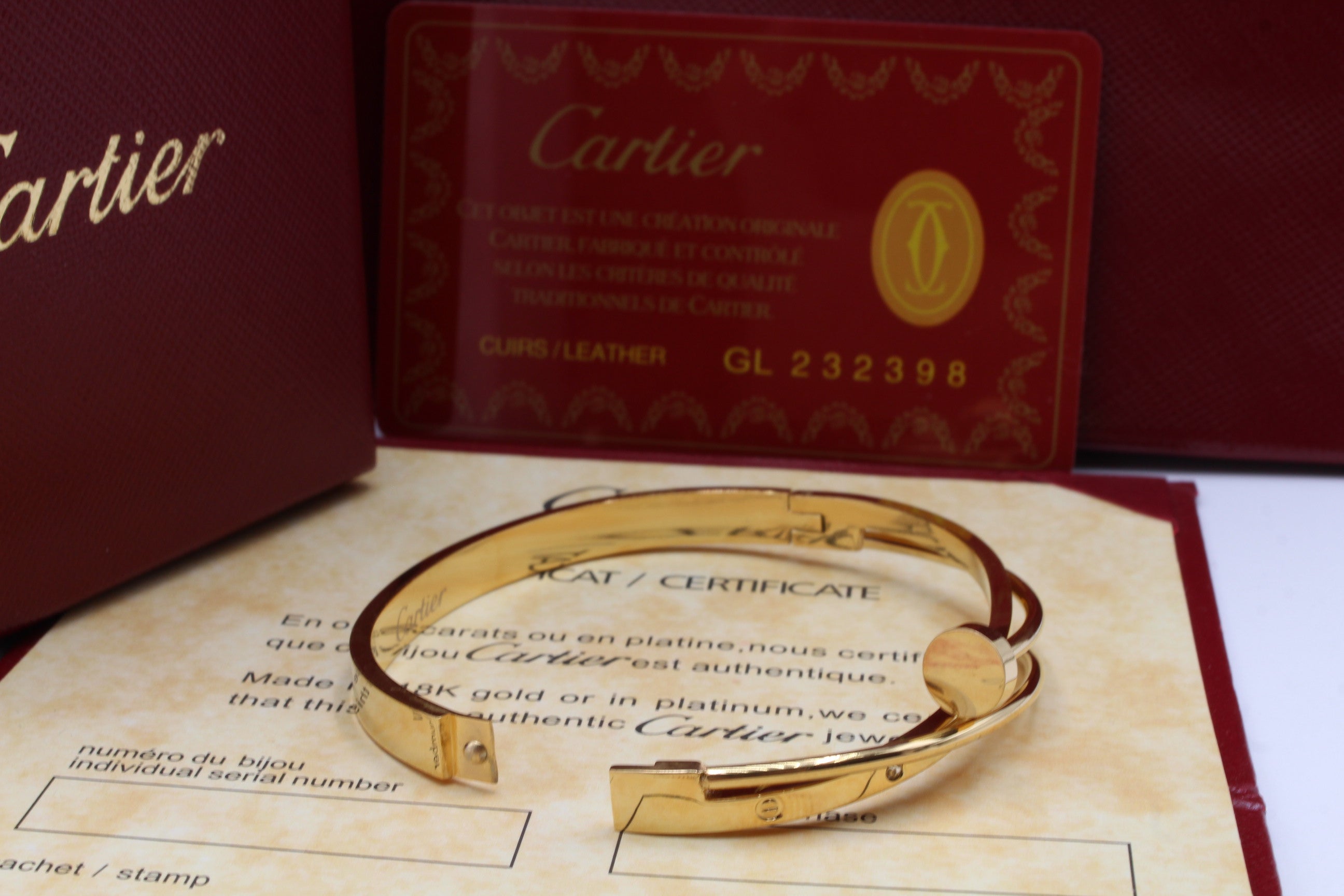 اسواره كارتير ناعمه مسمار بانقل اسواره CARTIER