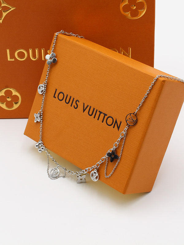 سلسال لويس فيتون بندنت لوقو سلسال louis vuitton فضي