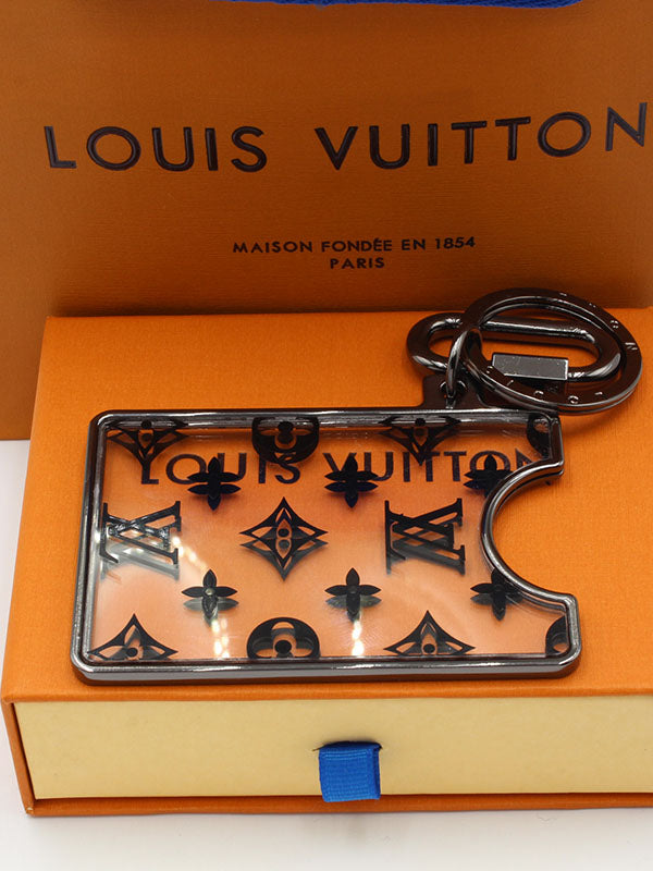 تاق ميدالية للموظف لويس فيتون ميدالية louis vuitton