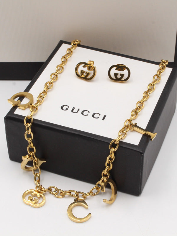 طقم قوتشي لوقو 2 قطع اطقم gucci