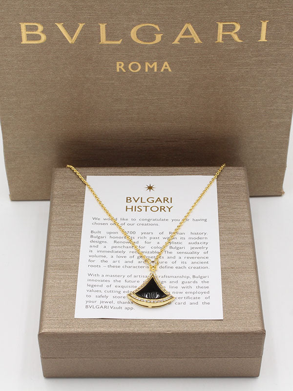 سلسال بولغاري حجر طبيعي وسط سلسال bvlgari